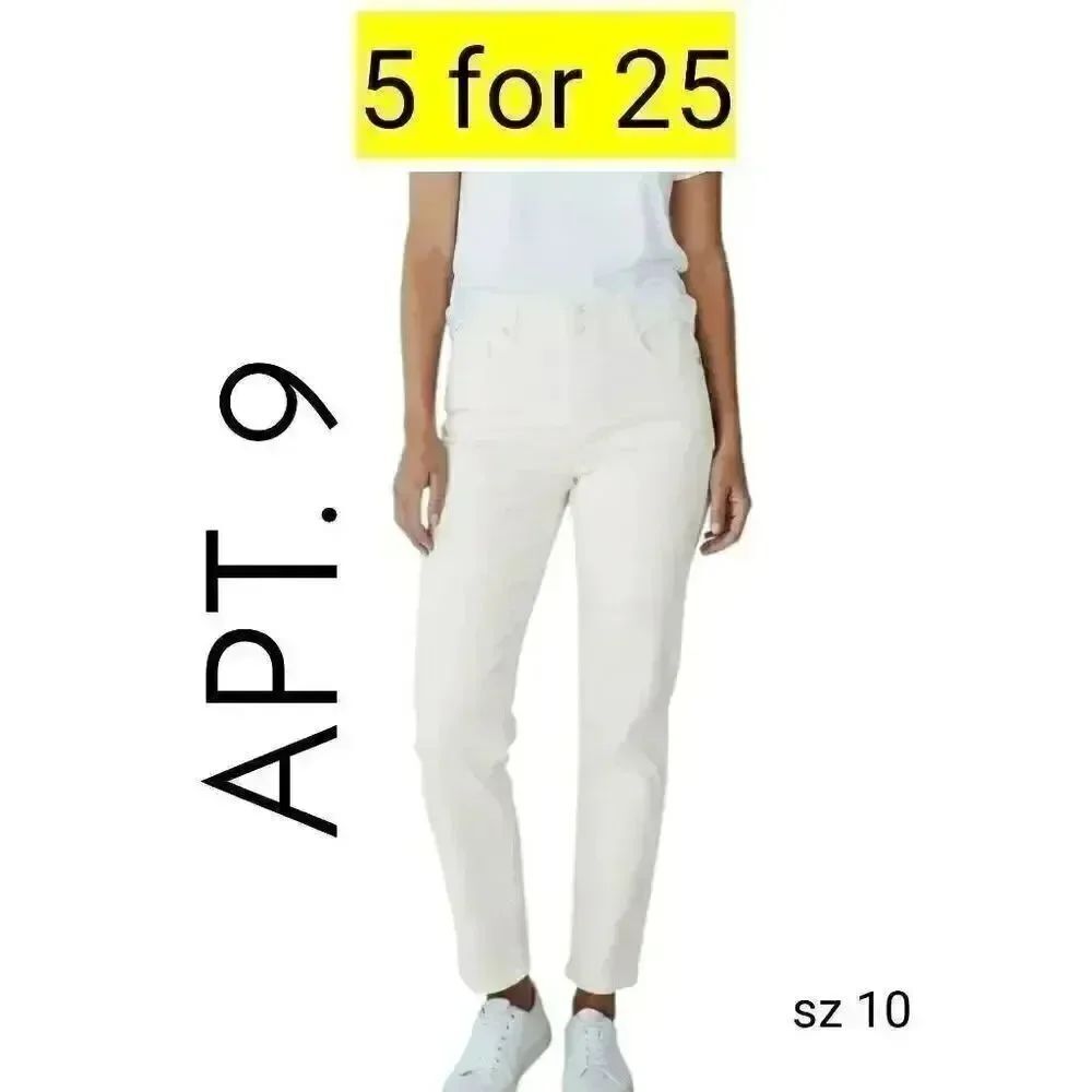 Apt. 9 White Stretch Straight Jeans SALE 5 FOR 25!